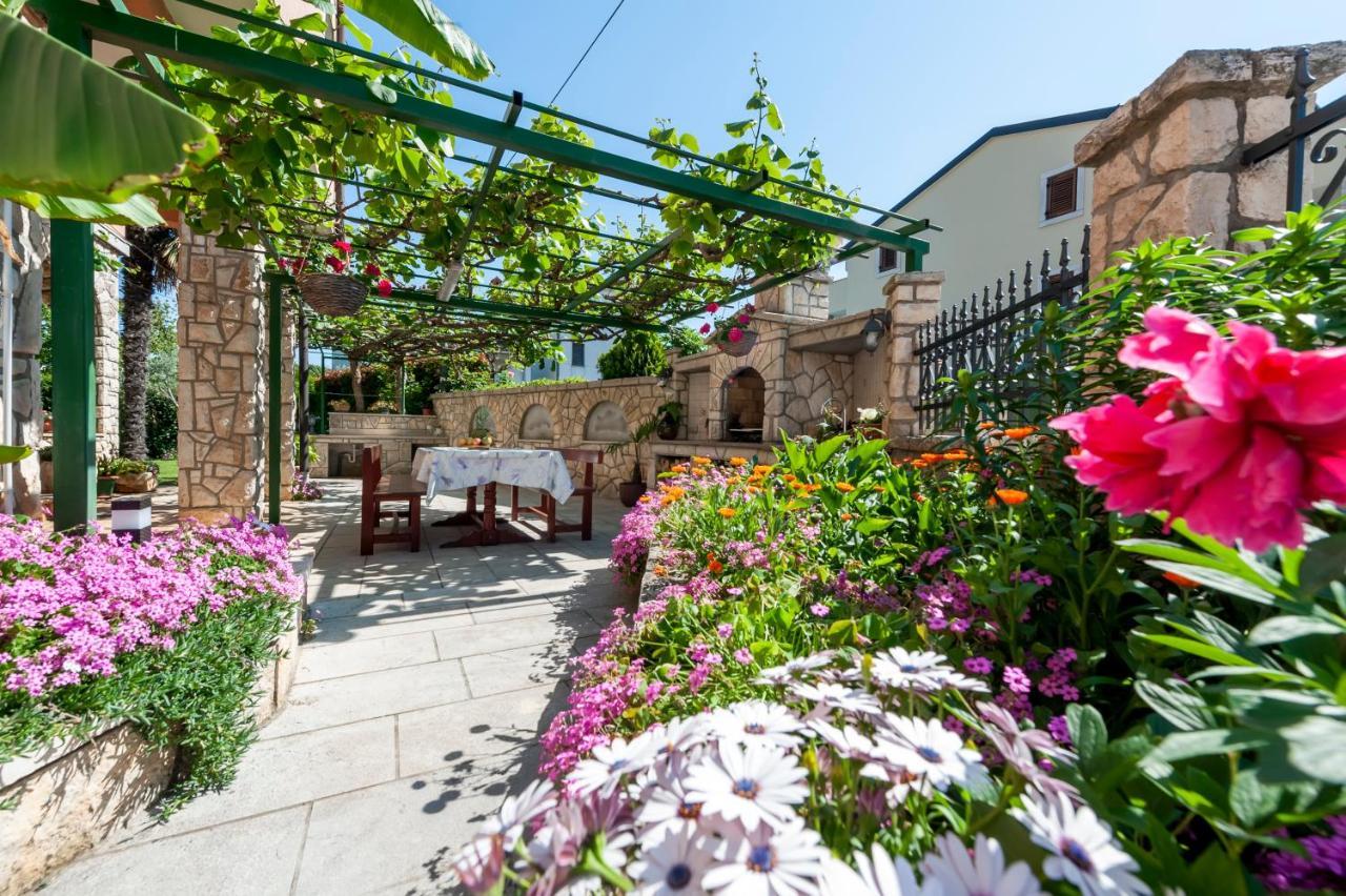 Apartments Villa Istria Rovinj Exterior foto